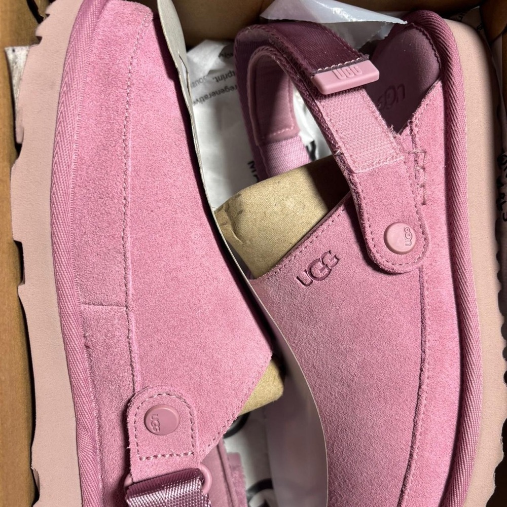 UGG